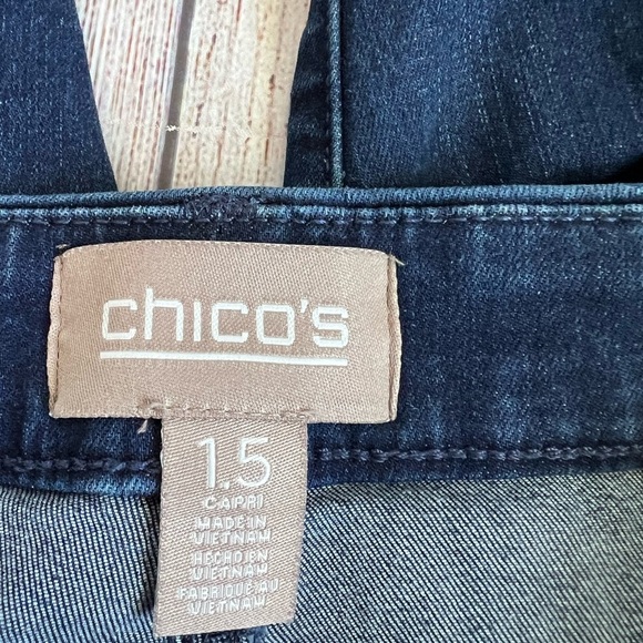 Chico’s Blue Denim Capri Jeans 10 - Picture 2 of 6